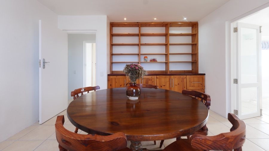5 Bedroom Property for Sale in Struisbaai Western Cape